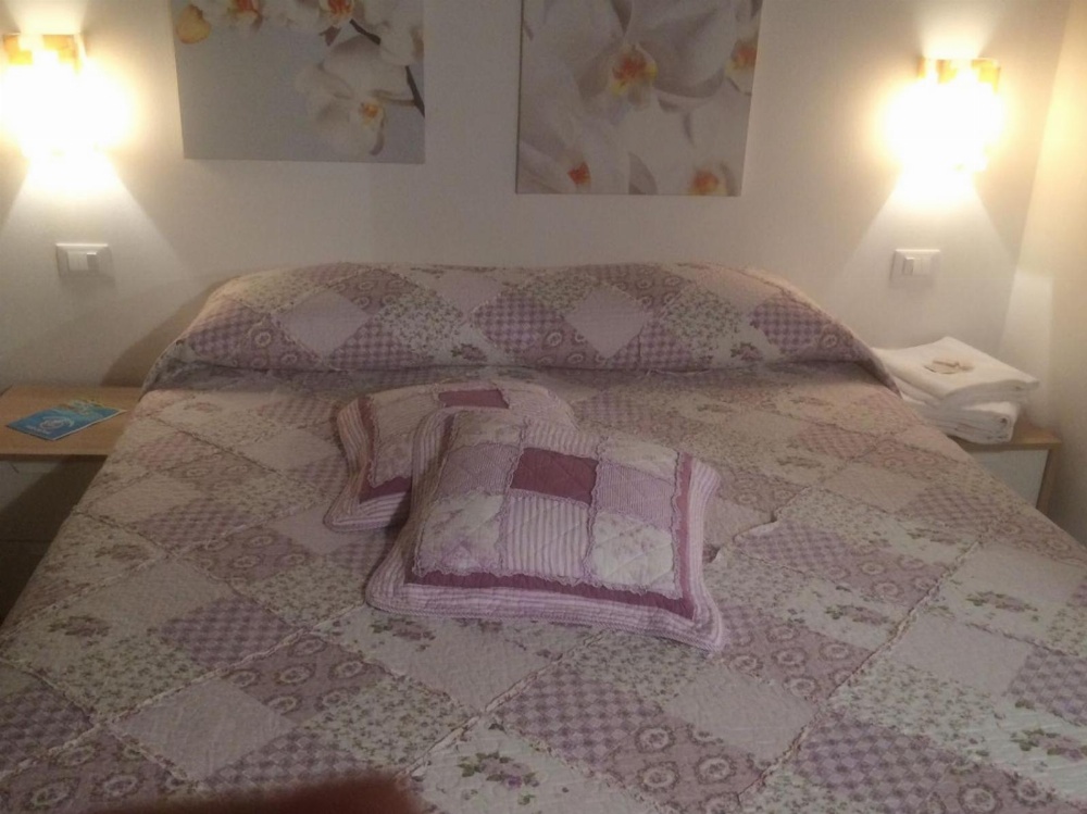 IN CENTRO Main image